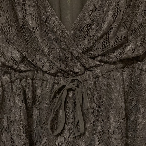 Rise of Dawn black lace romper, XS - Picture 4 of 5